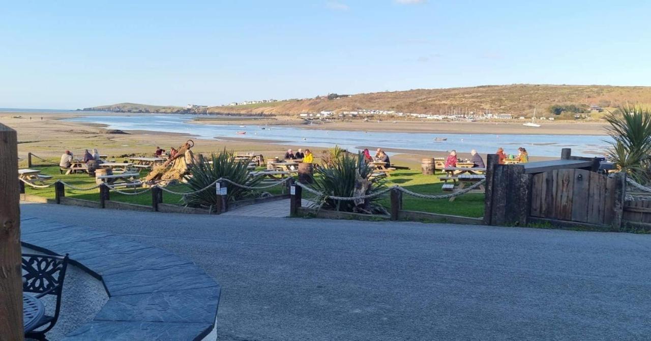 The Teifi Waterside Hotel Cardigan Exteriör bild